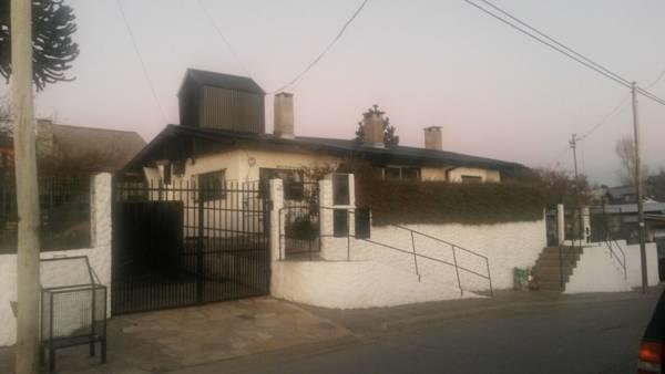 Casa Familiar Zarza Mora Lejlighed San Carlos de Bariloche Eksteriør billede