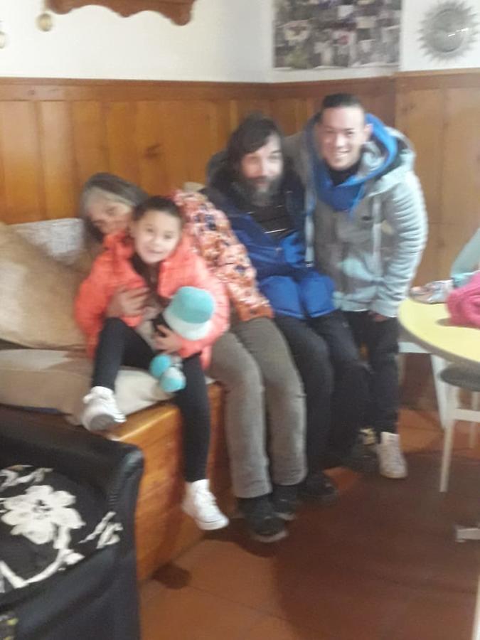 Casa Familiar Zarza Mora Lejlighed San Carlos de Bariloche Eksteriør billede