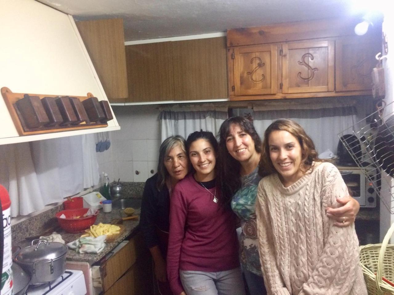 Casa Familiar Zarza Mora Lejlighed San Carlos de Bariloche Eksteriør billede